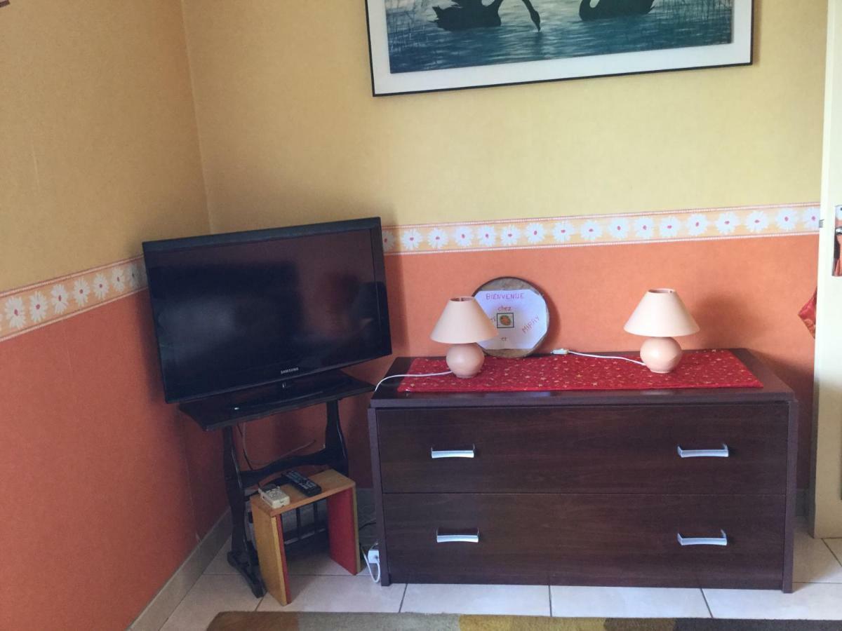 Chambre Et Piece Confort La Possession Exterior photo
